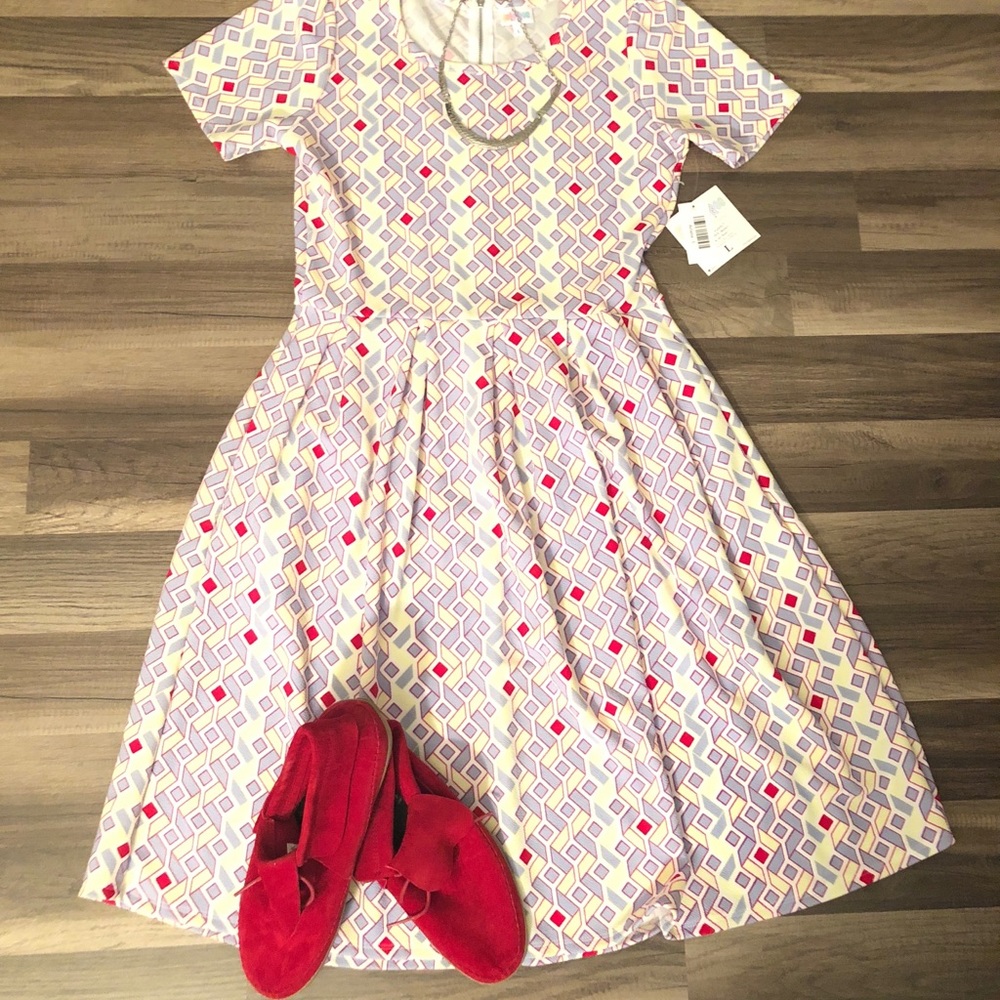 NWT LULAROE LLR Amelia Dress Size Large